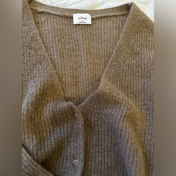 Aritzia cardigan - Picture 2 of 2